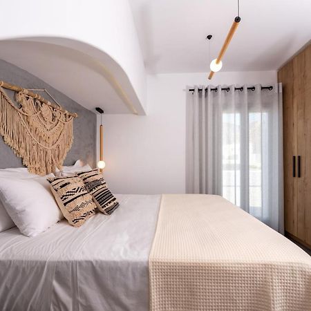 Modern Dome Homes Of Santorini Perissa  Bagian luar foto