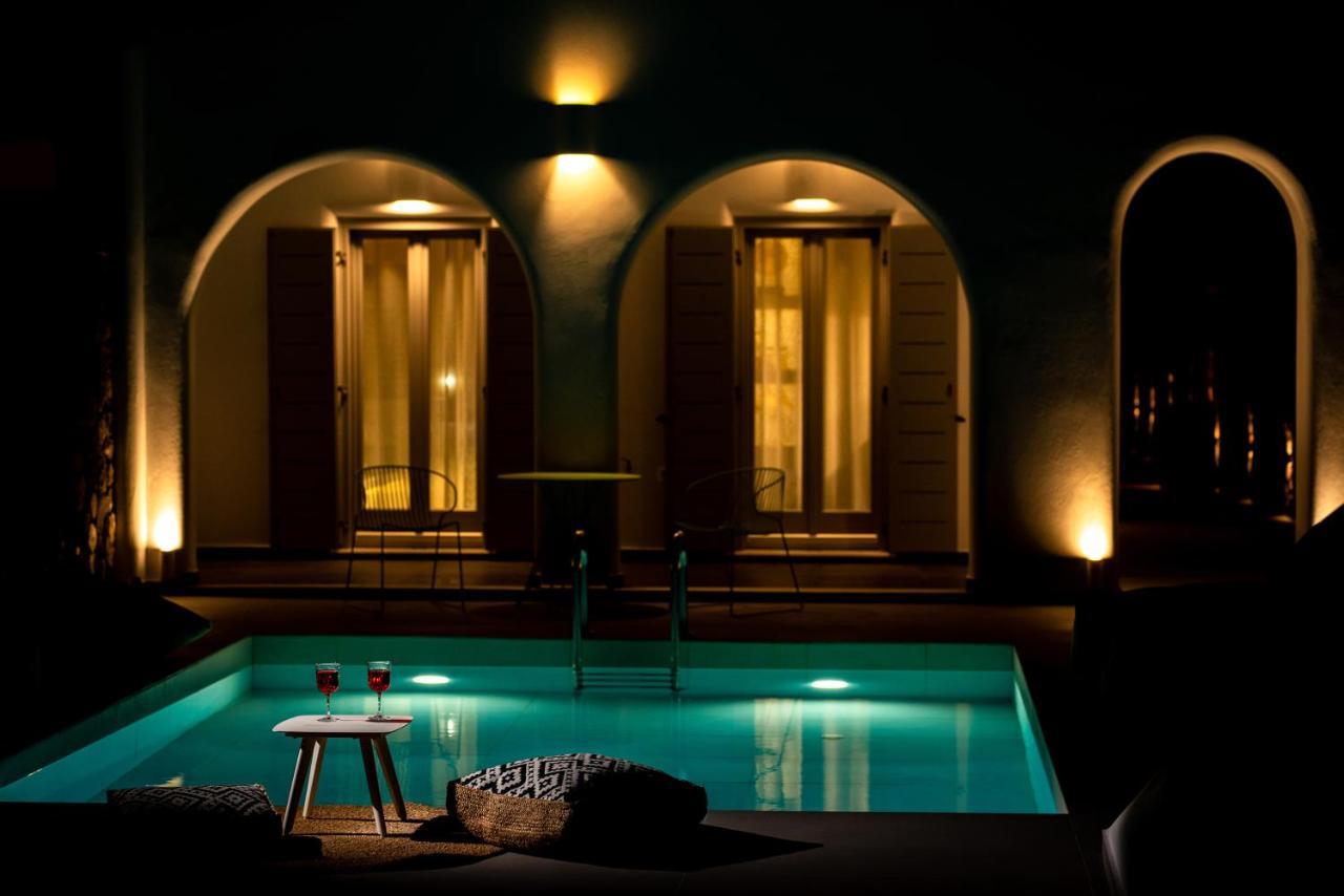 Modern Dome Homes Of Santorini Perissa  Bagian luar foto